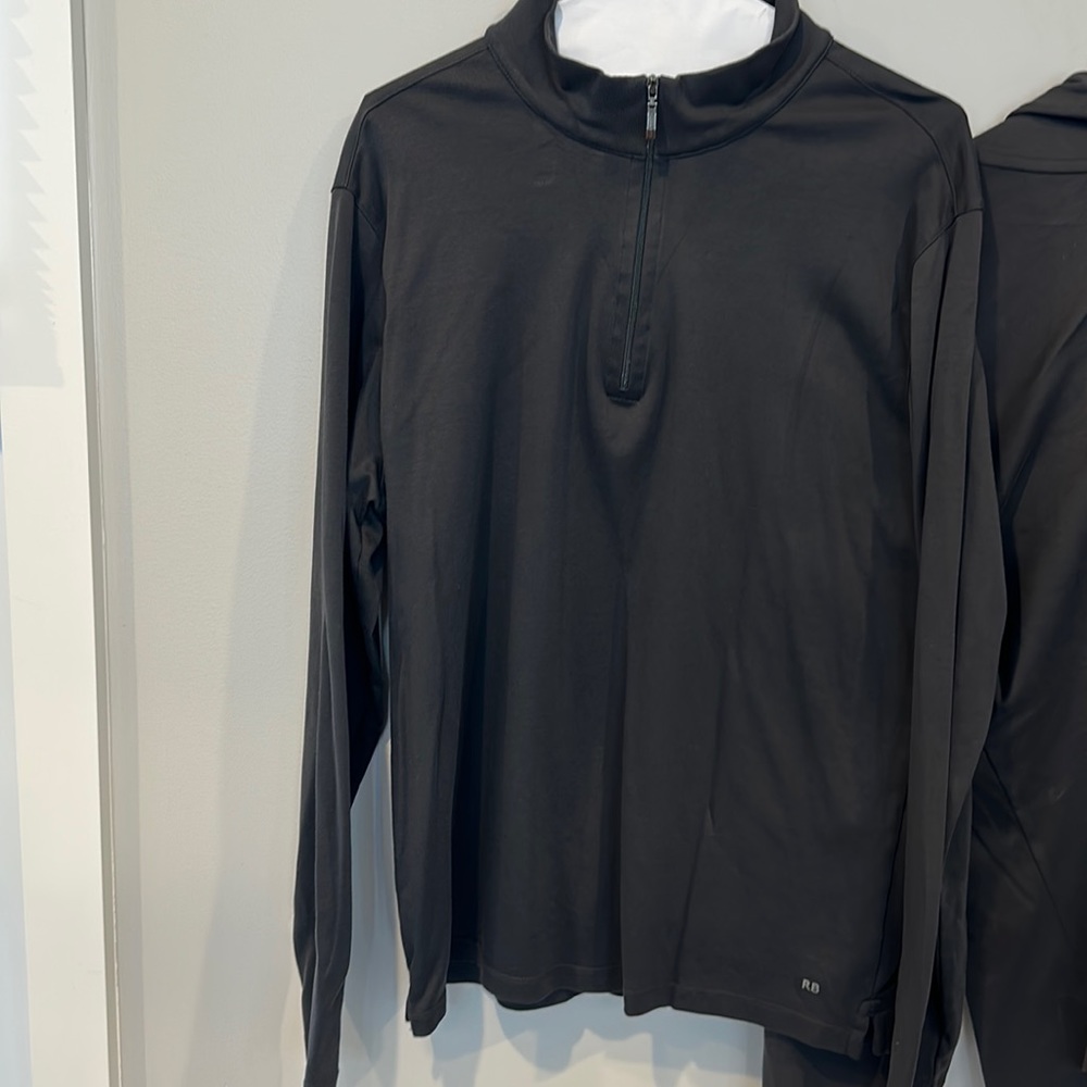 Robert Barakett mock neck 1/2 zip